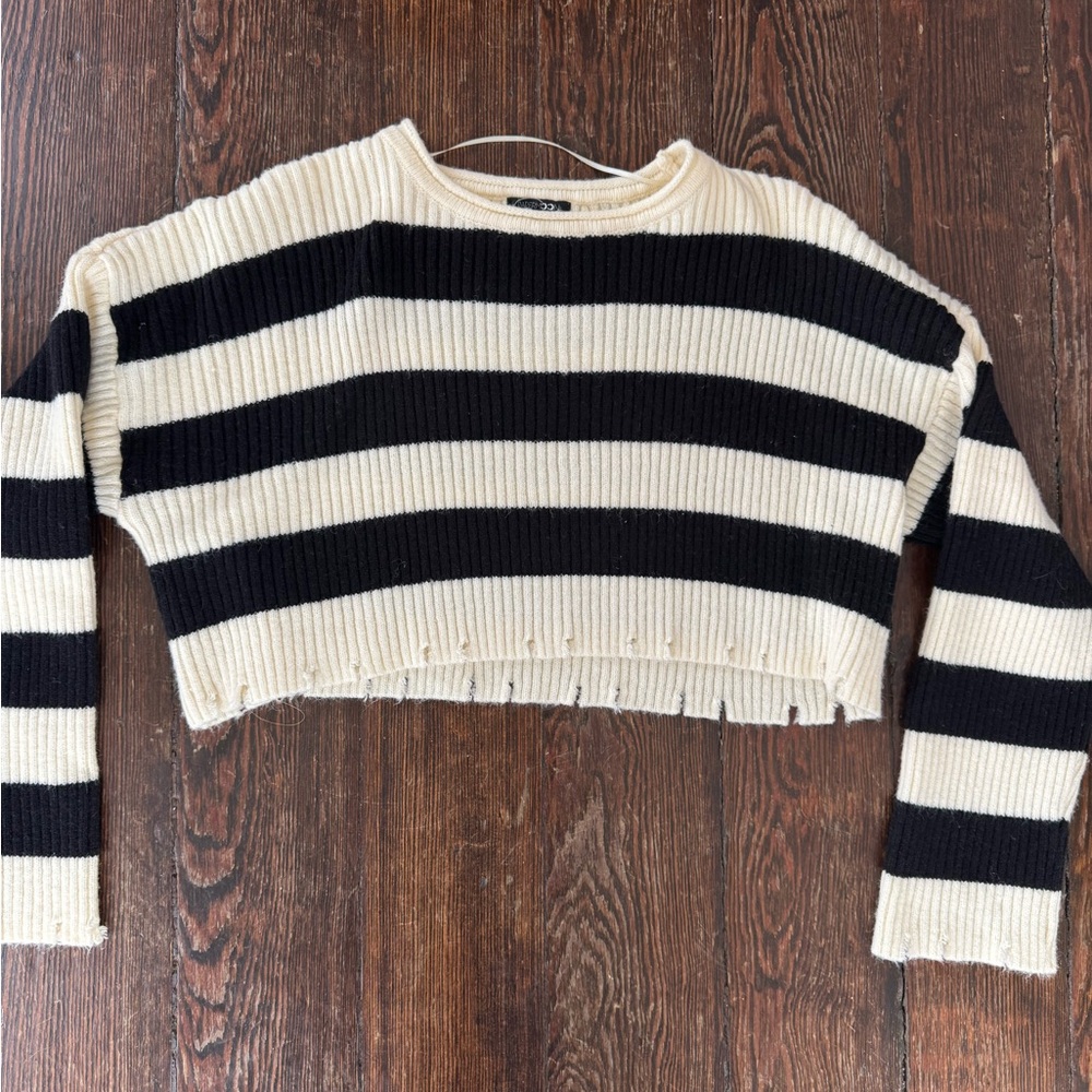 Paper Moon Striped Black and White Cropped Sweater Undone hem SZ M